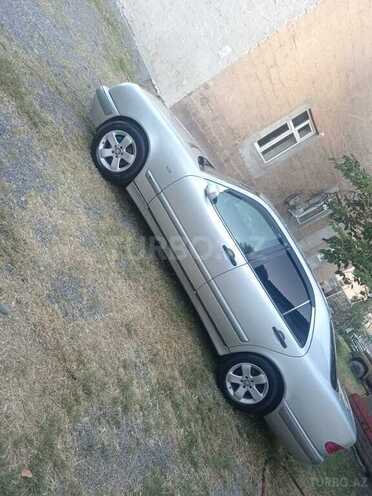 Mercedes E 200-3