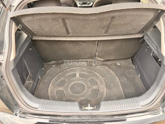 Kia Rio-5