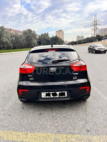 Kia Rio-11
