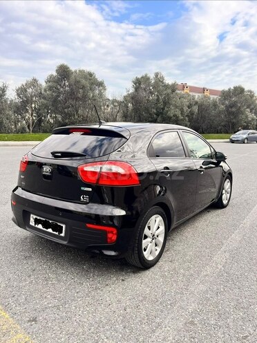 Kia Rio-10
