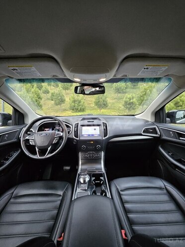 Ford Edge-2