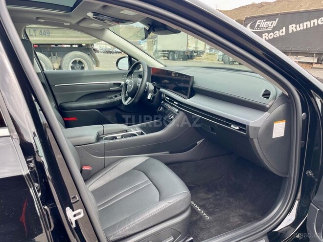 Hyundai Sonata-13