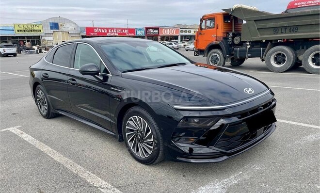 Hyundai Sonata-2