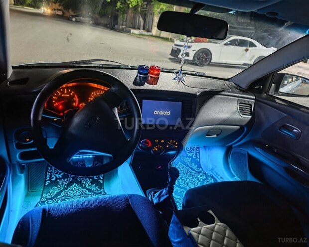 Kia Rio-4