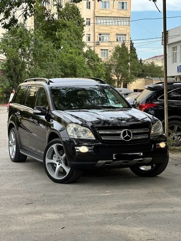 Mercedes GL 550 4MATIC-3