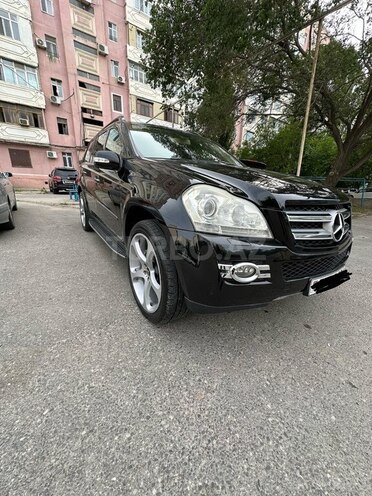 Mercedes GL 550 4MATIC-5
