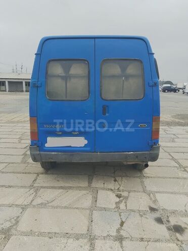 Ford Transit-3
