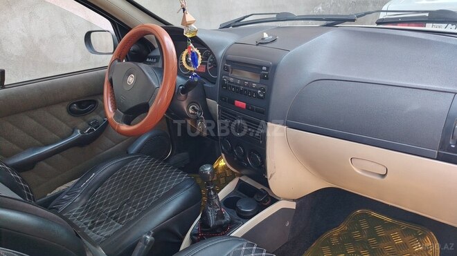 Fiat Albea-6
