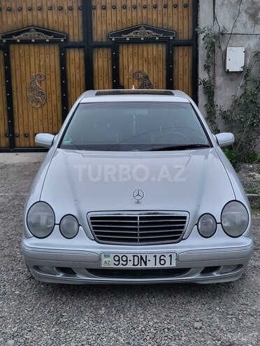 Mercedes E 280-1