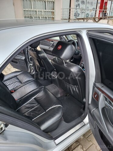 Mercedes E 280-12