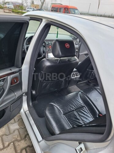 Mercedes E 280-17