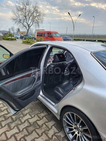 Mercedes E 280-19