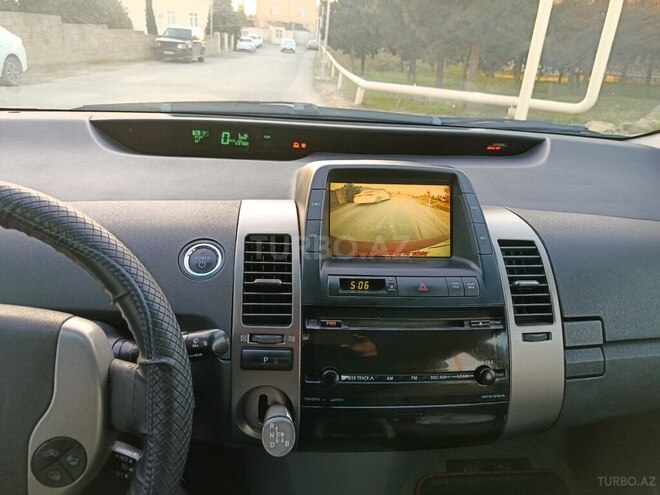 Toyota Prius-16