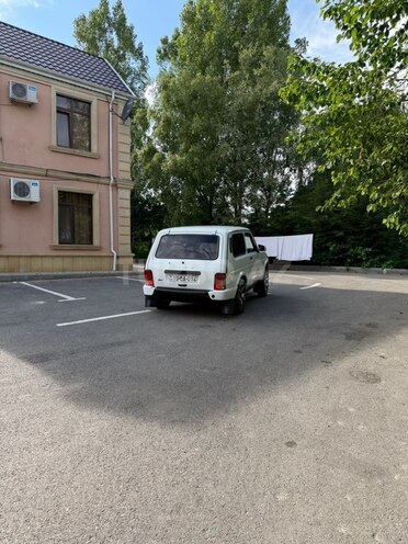 LADA (VAZ) Niva-9