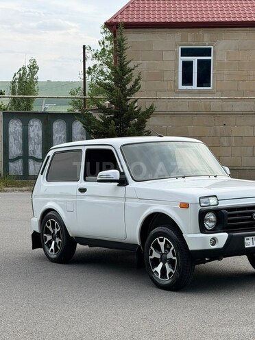 LADA (VAZ) Niva-12