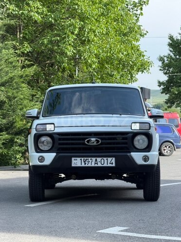 LADA (VAZ) Niva-18