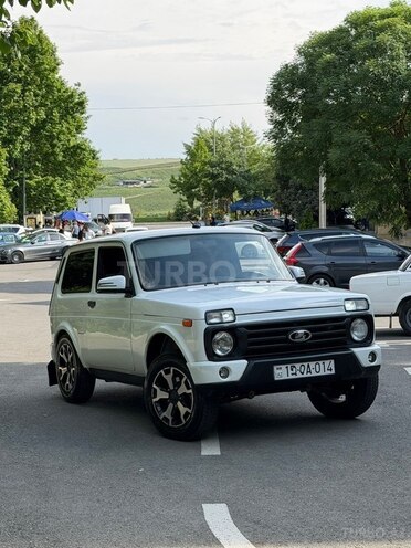 LADA (VAZ) Niva-21