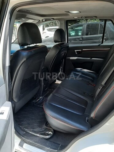 Hyundai Santa Fe-5