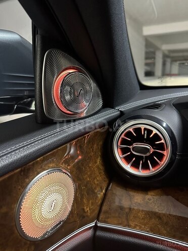 Mercedes E 300 4MATIC-11