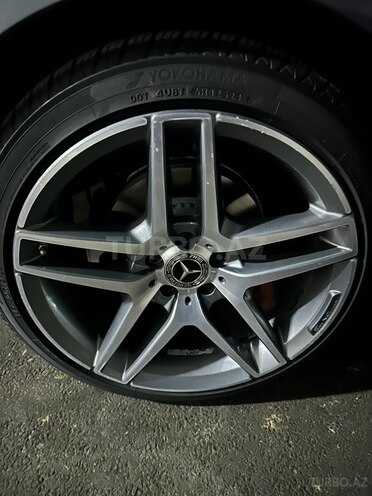 Mercedes E 300 4MATIC-15