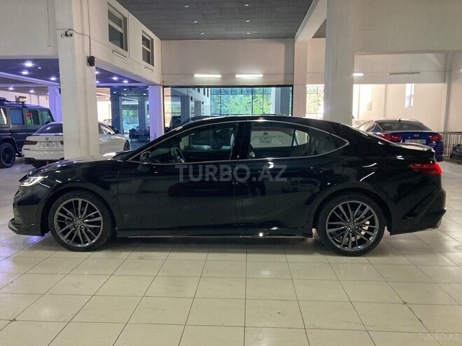 Toyota Camry-6