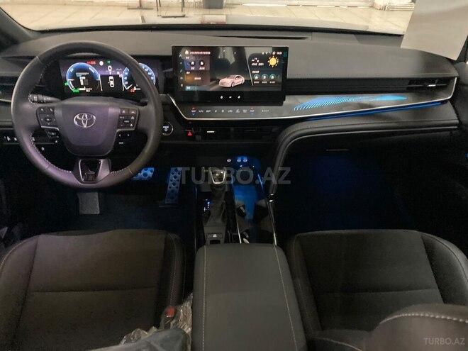 Toyota Camry-16