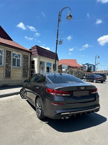 Kia Optima-4