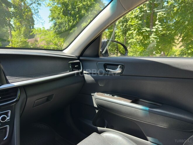 Kia Optima-11