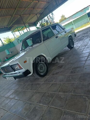 LADA (VAZ) 2107-1