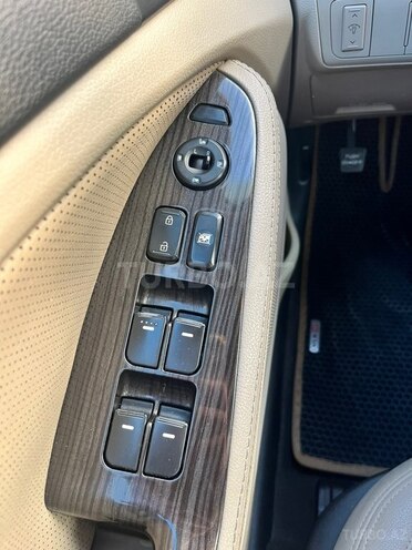 Kia Optima-12