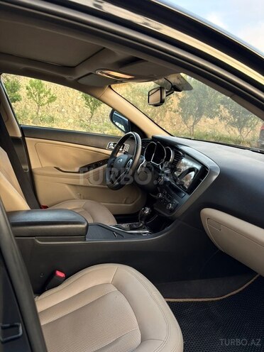 Kia Optima-11