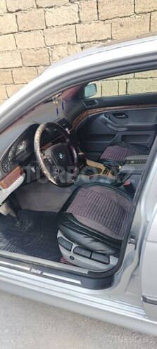 BMW 523-5