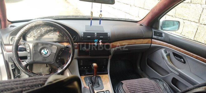 BMW 523-7