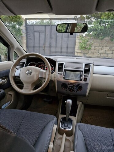 Nissan Tiida-7