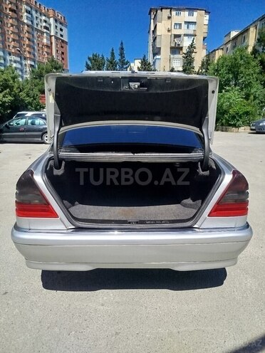 Mercedes C 200-8