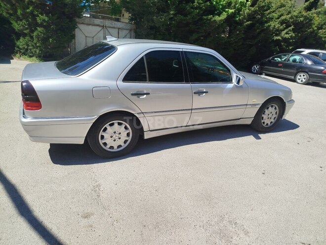 Mercedes C 200-4