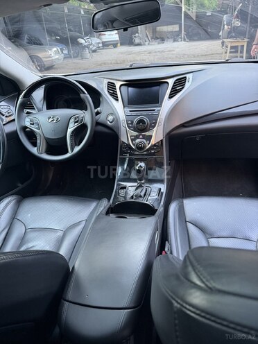 Hyundai Grandeur-8