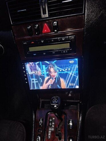 Mercedes C 200-11