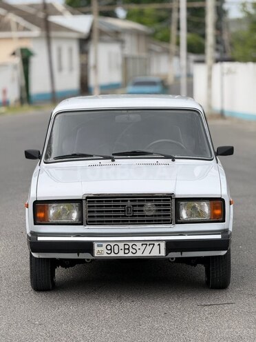 LADA (VAZ) 2107-1
