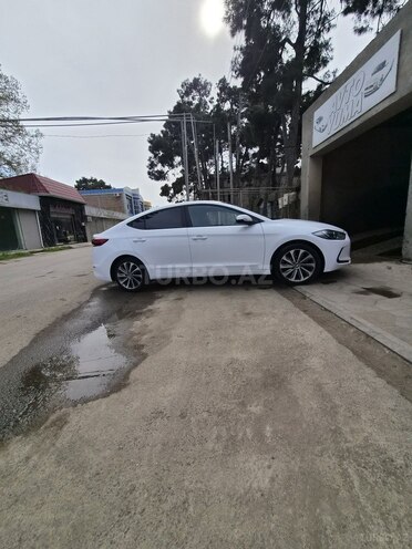 Hyundai Avante-6
