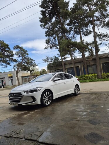 Hyundai Avante-1