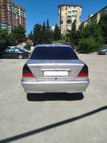 Mercedes C 200-2