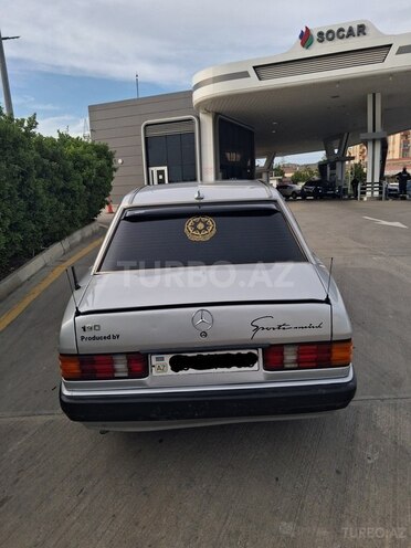 Mercedes 190-6