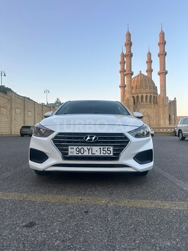 Hyundai Accent-1