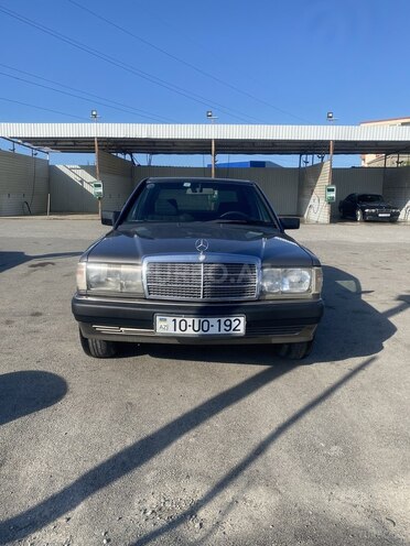 Mercedes 190-1