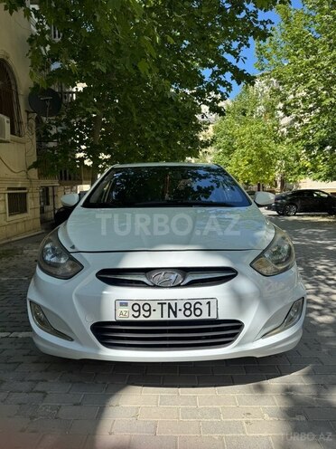 Hyundai Accent-1