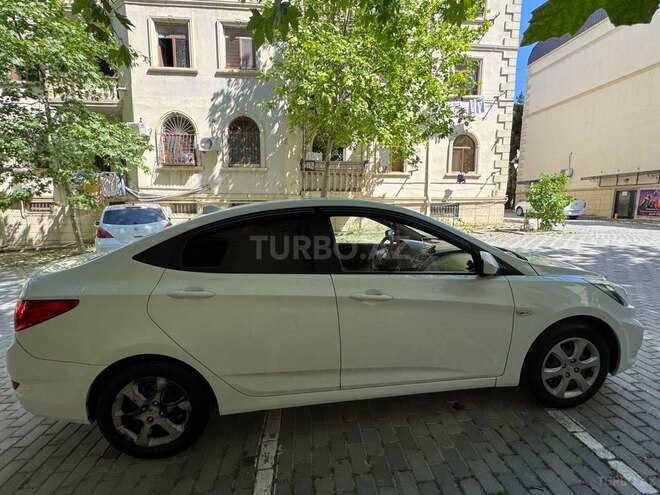 Hyundai Accent-8
