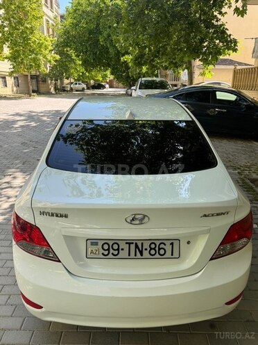 Hyundai Accent-6