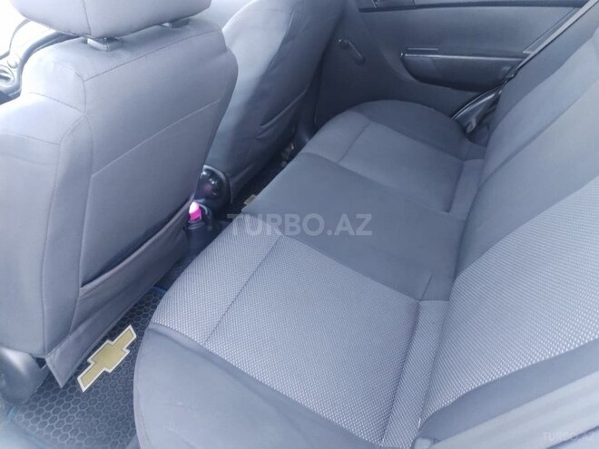 Chevrolet Aveo-12