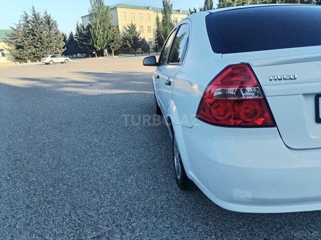 Chevrolet Aveo-9